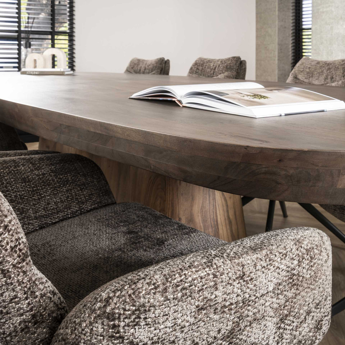 Dining tables - Danish Oval Dining Table Alo Acacia Wood Brown 300x120 cm - Dimehouse