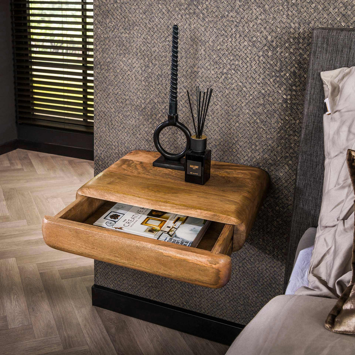 Bedside tables - Kacie nightstand Mango wood sand color - Dimehouse