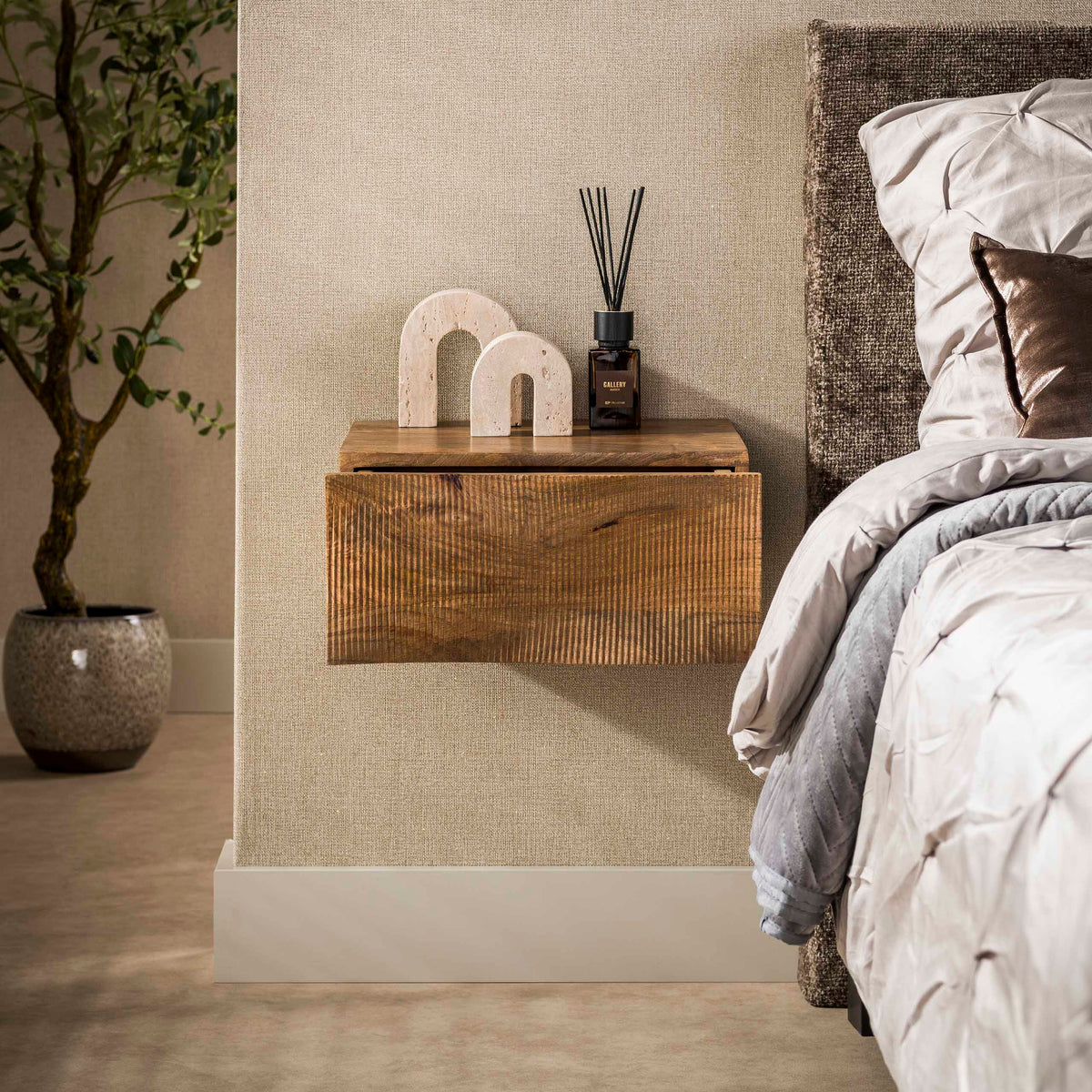 Bedside table - Floating bedside table 1 drawer sand color Mango wood Oona - Dimehouse