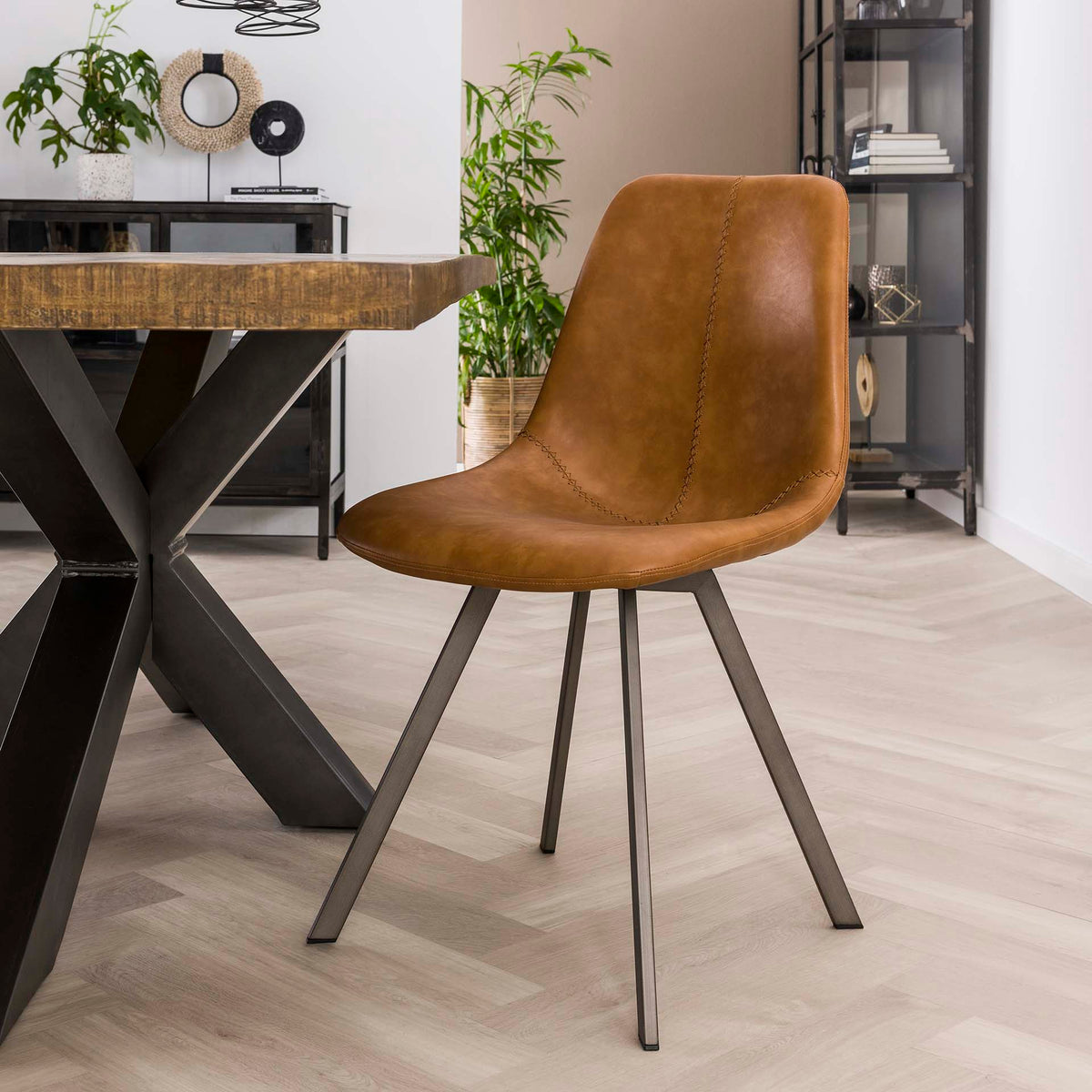 Dining room chairs - Set of 4 Dining room chairs Siena Saddle PU brown - Dimehouse
