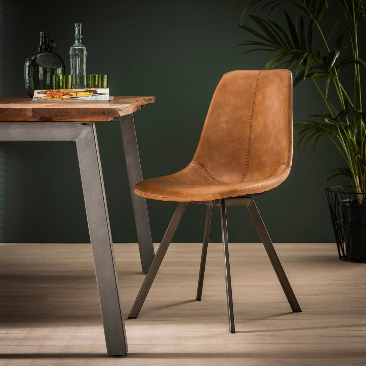 Dining room chairs - Dining room chair Brown Siena Saddle PU Artificial leather - Dimehouse