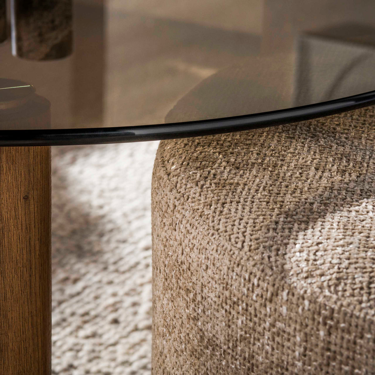 Round coffee table set table with ottoman - detail