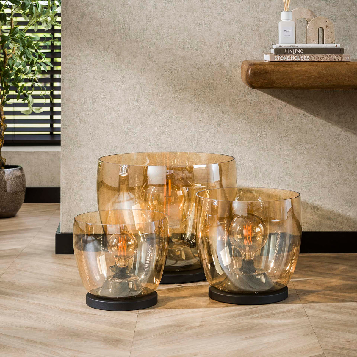 Floor lamps - Floor lamp Dain UP XXL Amber-colored glass - Dimehouse