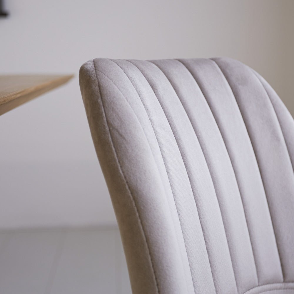 Dining room chair Beau velvet Dimehouse Beige LxWxH 71x67x49 Fabric Atmospheric photo detail
