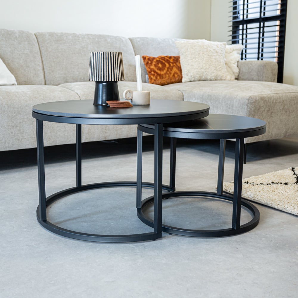 Coffee table Trevor Black Dimehouse Black LxWxH 80x80x13 Sintered stone Atmospheric photo diagonal front view