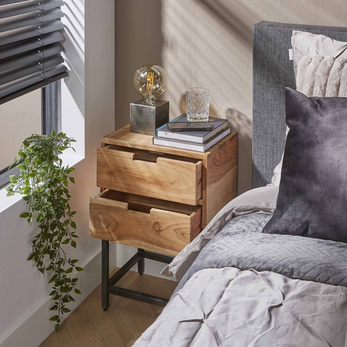 Bedside table Lou DH Interior Acacia LxWxH 46x40x36 Acacia wood Atmospheric photo diagonal front view