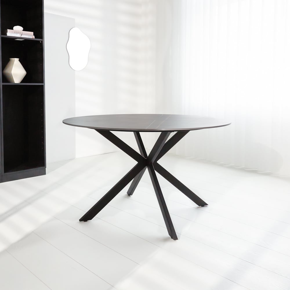 Yuna Gray dining table Dimehouse Gray LxWxH 141x141x11 Sintered stone Atmospheric photo diagonal front view
