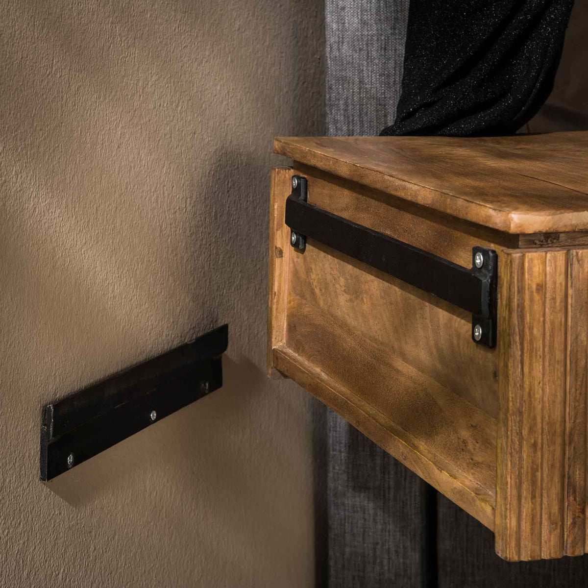 Bedside table Maria DH Interior Mango LxWxH 51x47x27 Mango wood Atmospheric photo detail