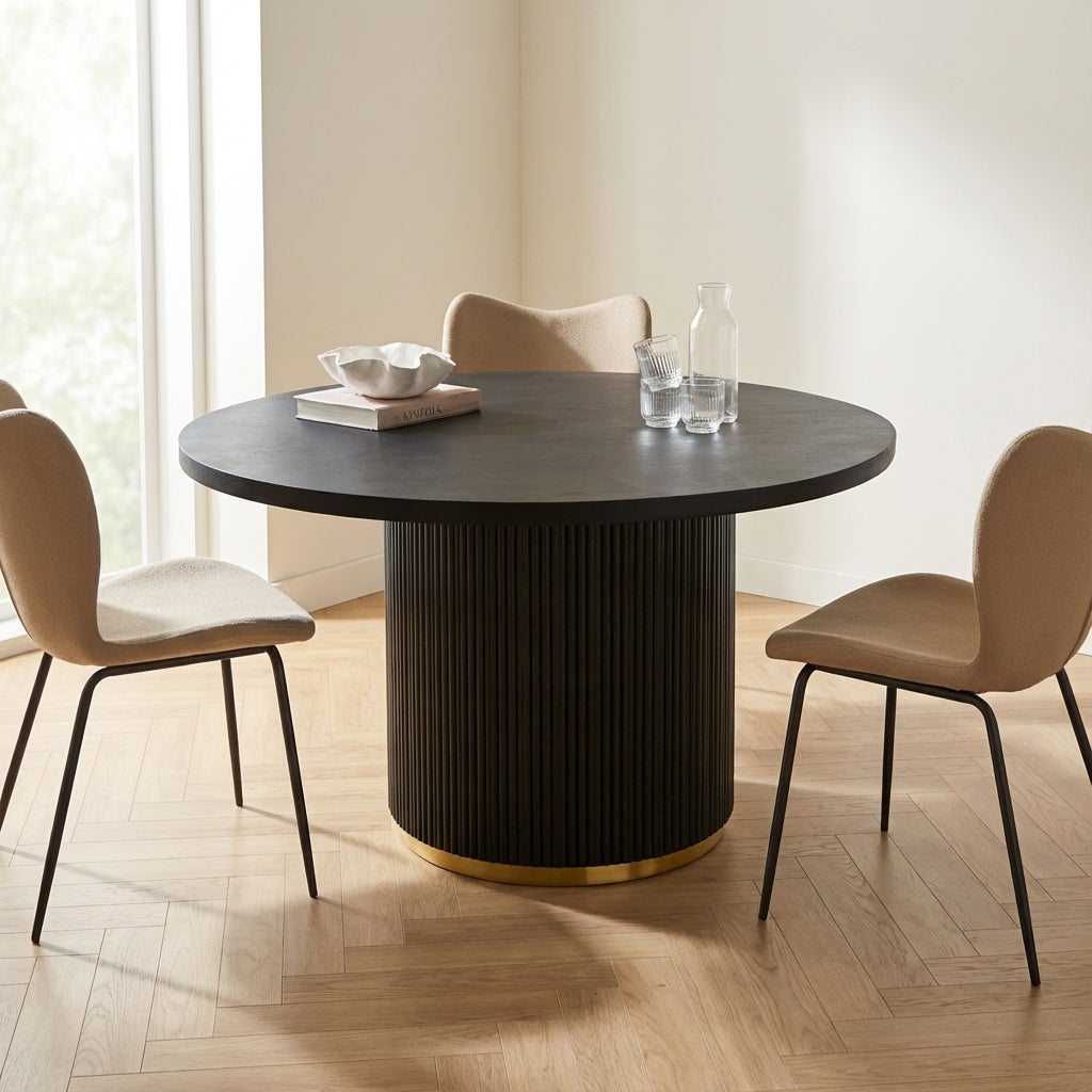 Zwarte eettafel - Dimehouse