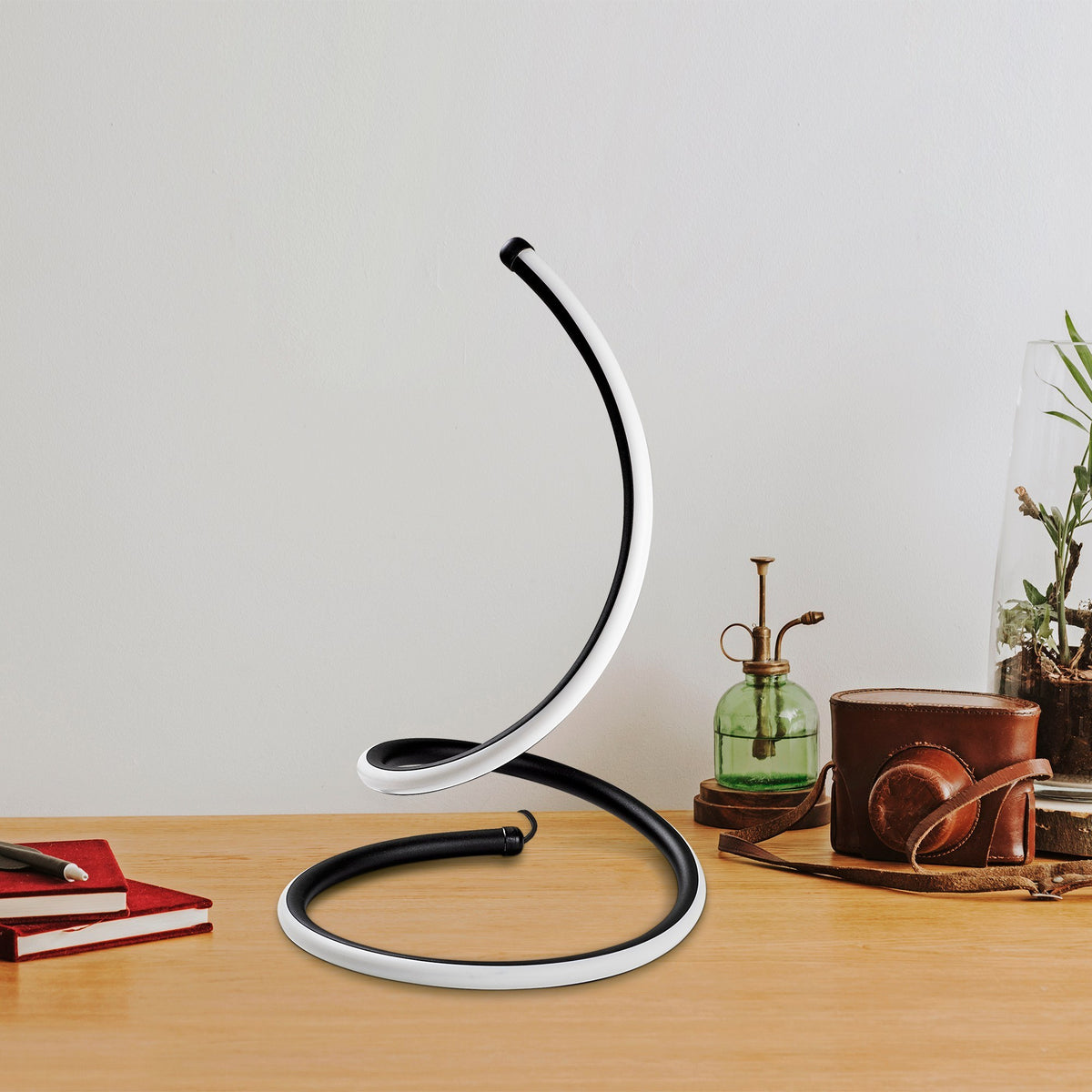 Table lamps - Table lamp Black Metal Nightstrike - Dimehouse