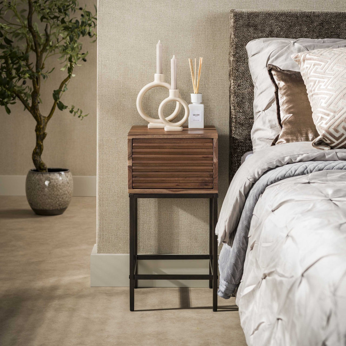 Bedside table - Bedside table with 1 drawer brown acacia wood Lani - Dimehouse
