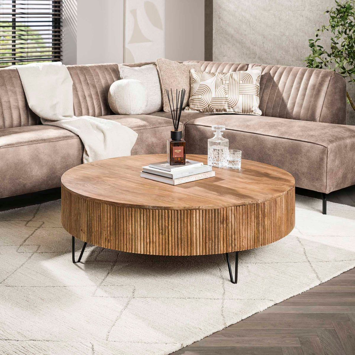 Coffee tables - Round Coffee Table Lio Mango wood Ø120 cm Sand color - Dimehouse