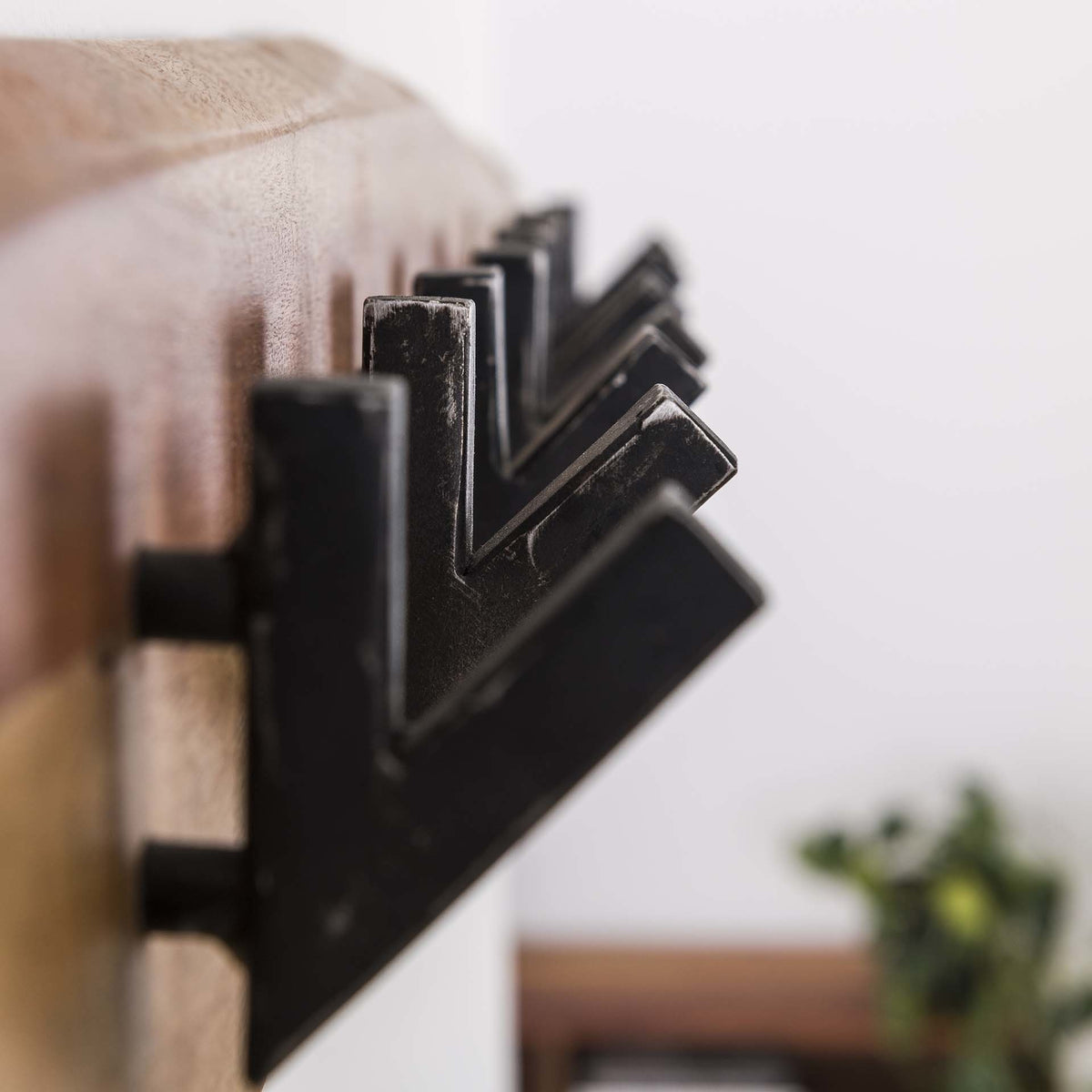 Coat rack Levi DH Interior Acacia LxWxH 92x21x15 Acacia wood Atmospheric photo detail