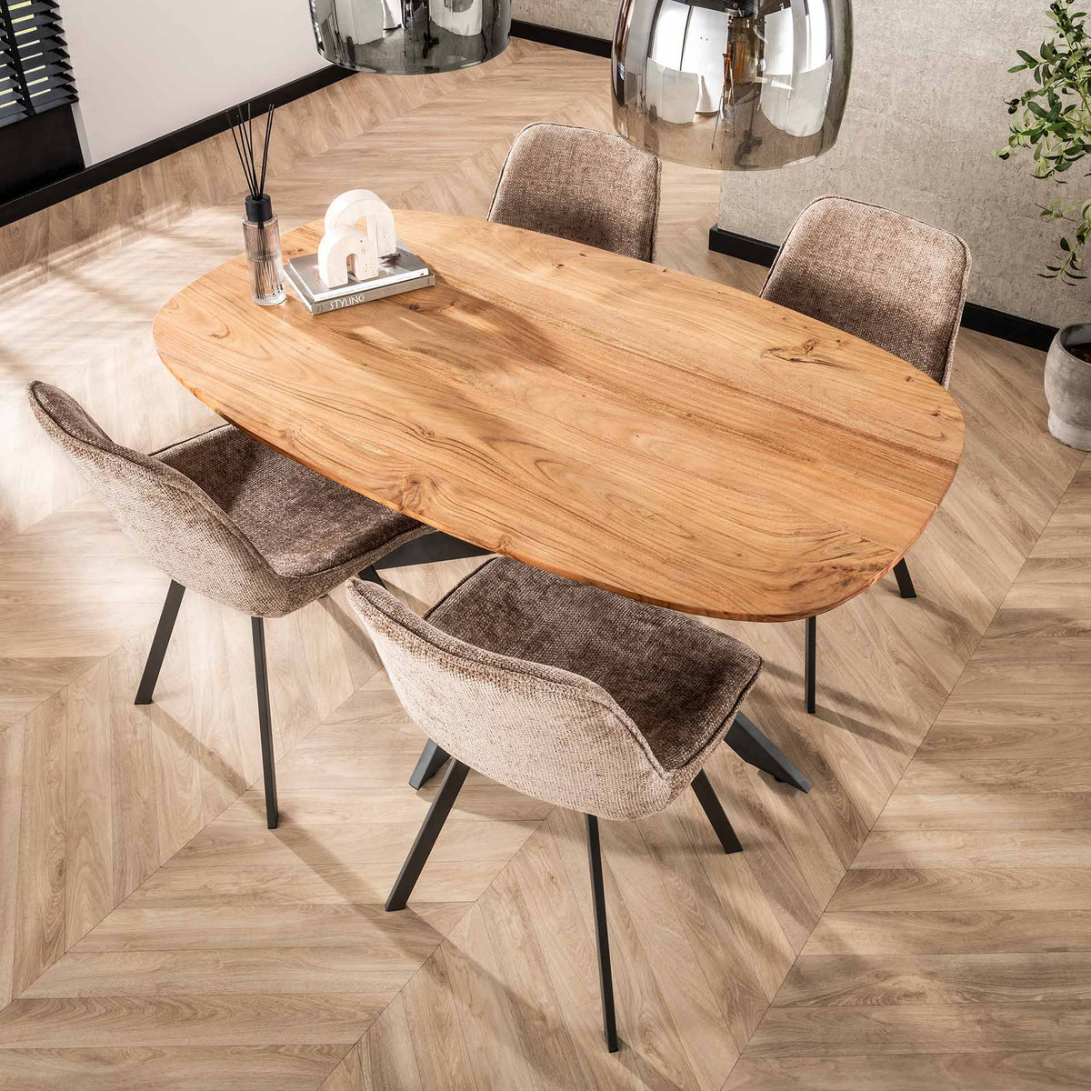 Dining tables - Danish oval dining table light solid acacia wood Tavon 150x90 cm - Dimehouse
