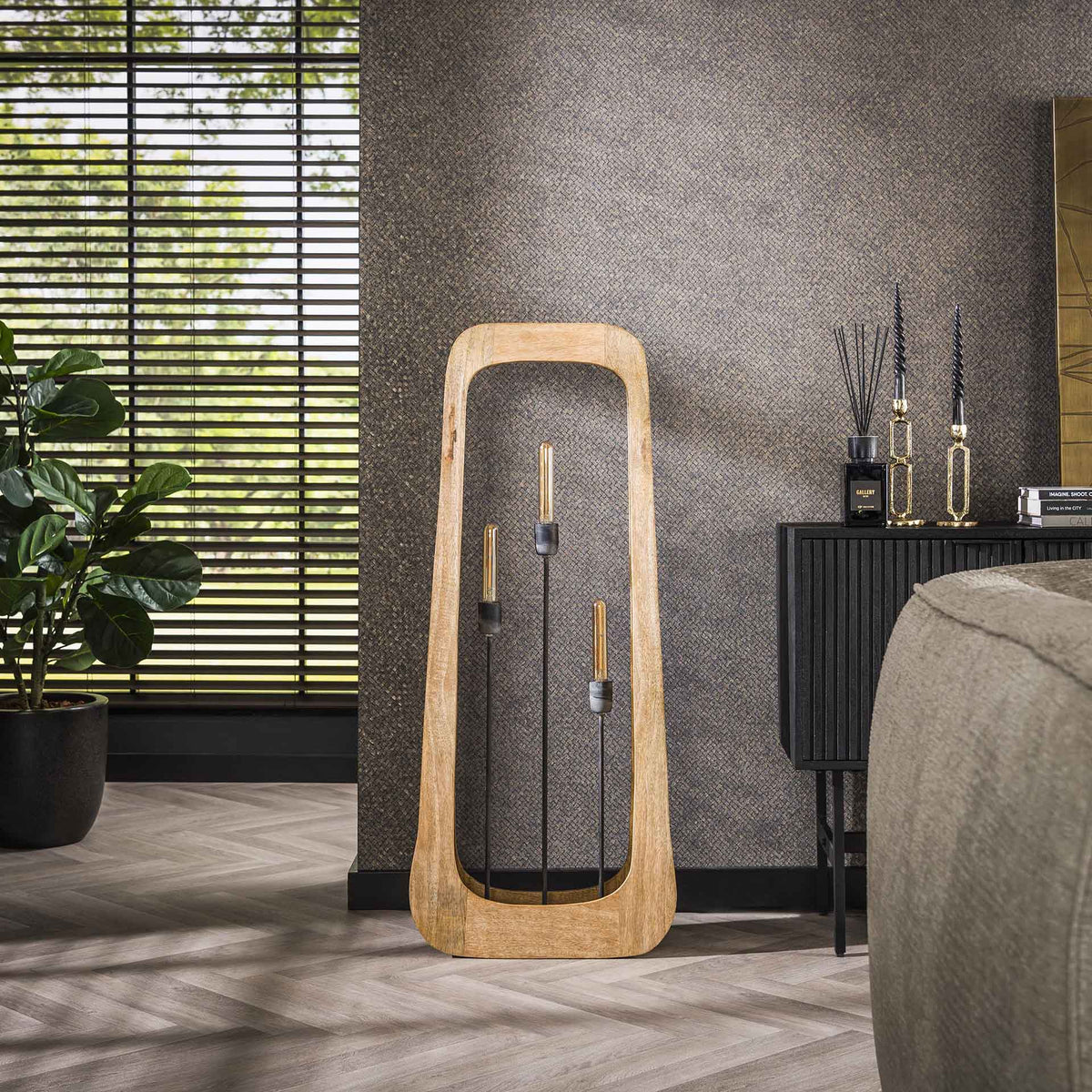 Floor lamps - Organic Akira floor lamp Mango wood 3L - Dimehouse