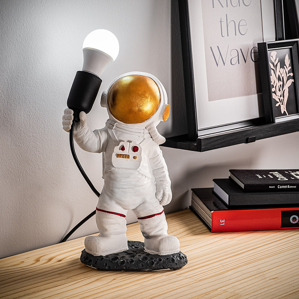 Table lamps - Astronaut table lamp - Dimehouse