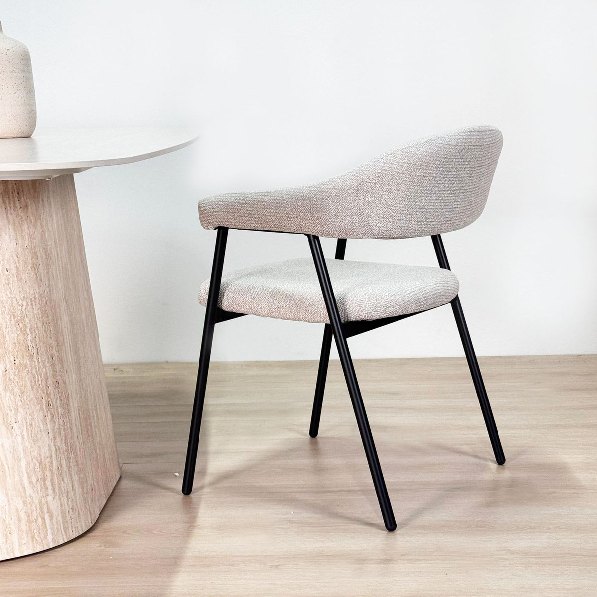 Furniture sets - Complete Furniture Set: Lea Dining Table Sintered Stone Marble Look Travertine - Oak Frame + 4x Lisa Dining Room Chairs Bouclé Beige - Dimehouse