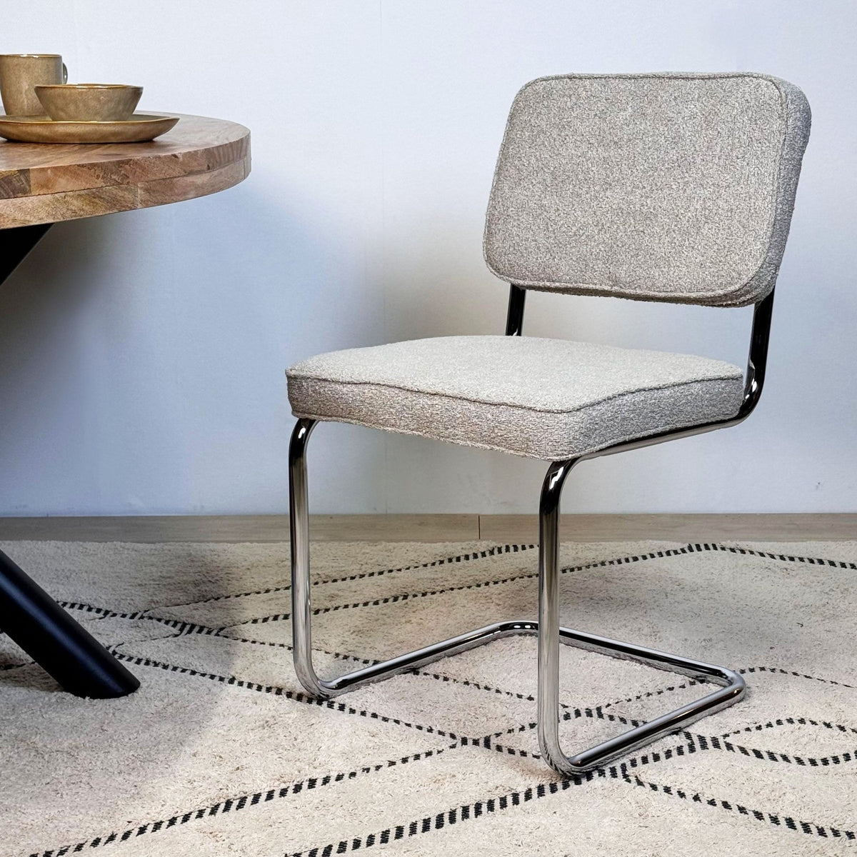 Dining room chairs - Modern Dining room chair Sand color Bouclé Fabric Sway - Chrome Frame - Without Armrests - Dimehouse
