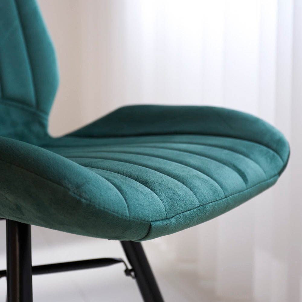 Dining room chairs - Beau Dining room chair Green Velvet Fabric - Without Armrests - Dimehouse