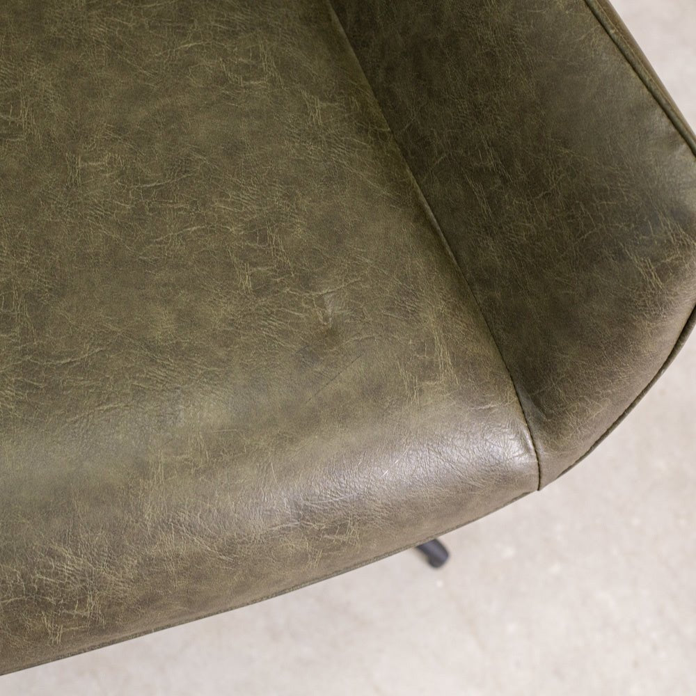 Dining room chair Gian Dimehouse Green LxWxH 73x65x50 Faux leather Atmospheric photo detail