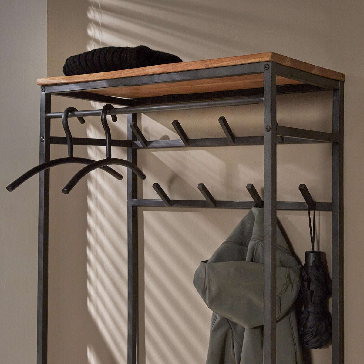 Coat rack Karl DH Interior Acacia LxWxH 182x70x35 Acacia wood Atmospheric photo detail