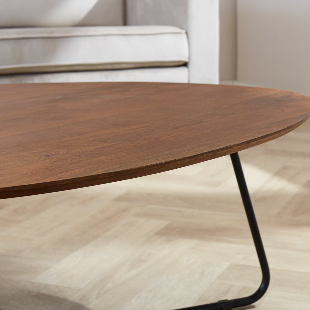 Coffee table Zoë Walnut Dimehouse Brown LxWxH 91x82x23 Mango wood Atmospheric photo detail