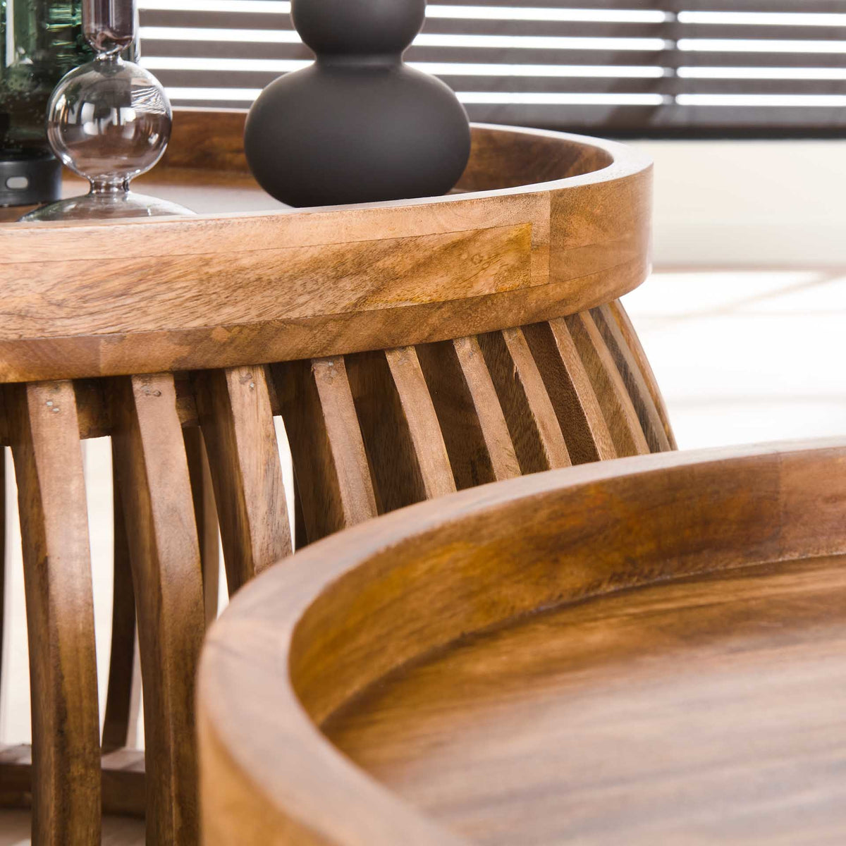 Coffee table Hans DH Interior Mango LxWxH 88x88x45 Mango wood Atmospheric photo detail