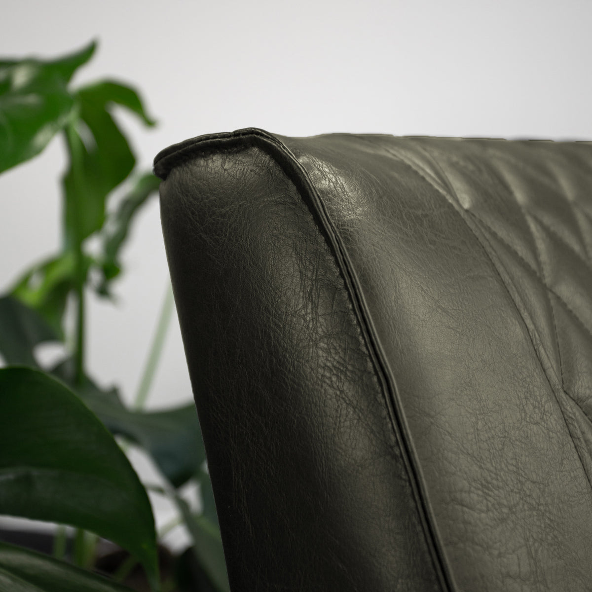 Armchair Peter Dimehouse Green LxWxH 68x62x45 Faux leather Atmospheric photo detail