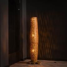 Floor lamp Elia DH Interior Teak wood Teak Atmospheric photo diagonal front view